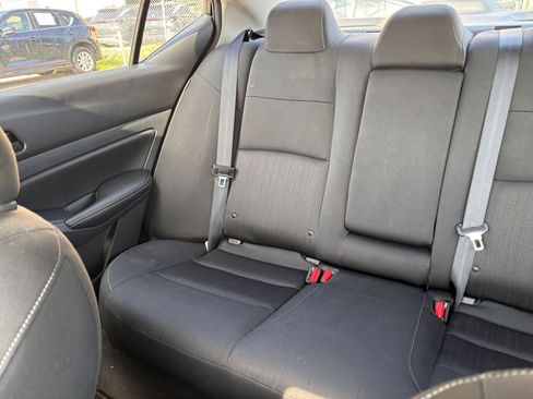 Used 2025 Nissan Altima 2.5 SV FWD image 39