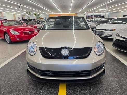 Used 2015 Volkswagen Beetle 1.8T FWD image 8