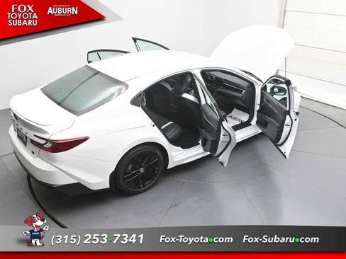 Used 2025 Toyota Camry SE w/ Convenience Package FWD image 39