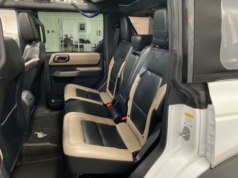 Used 2023 Ford Bronco Wildtrak AWD/4WD image 10