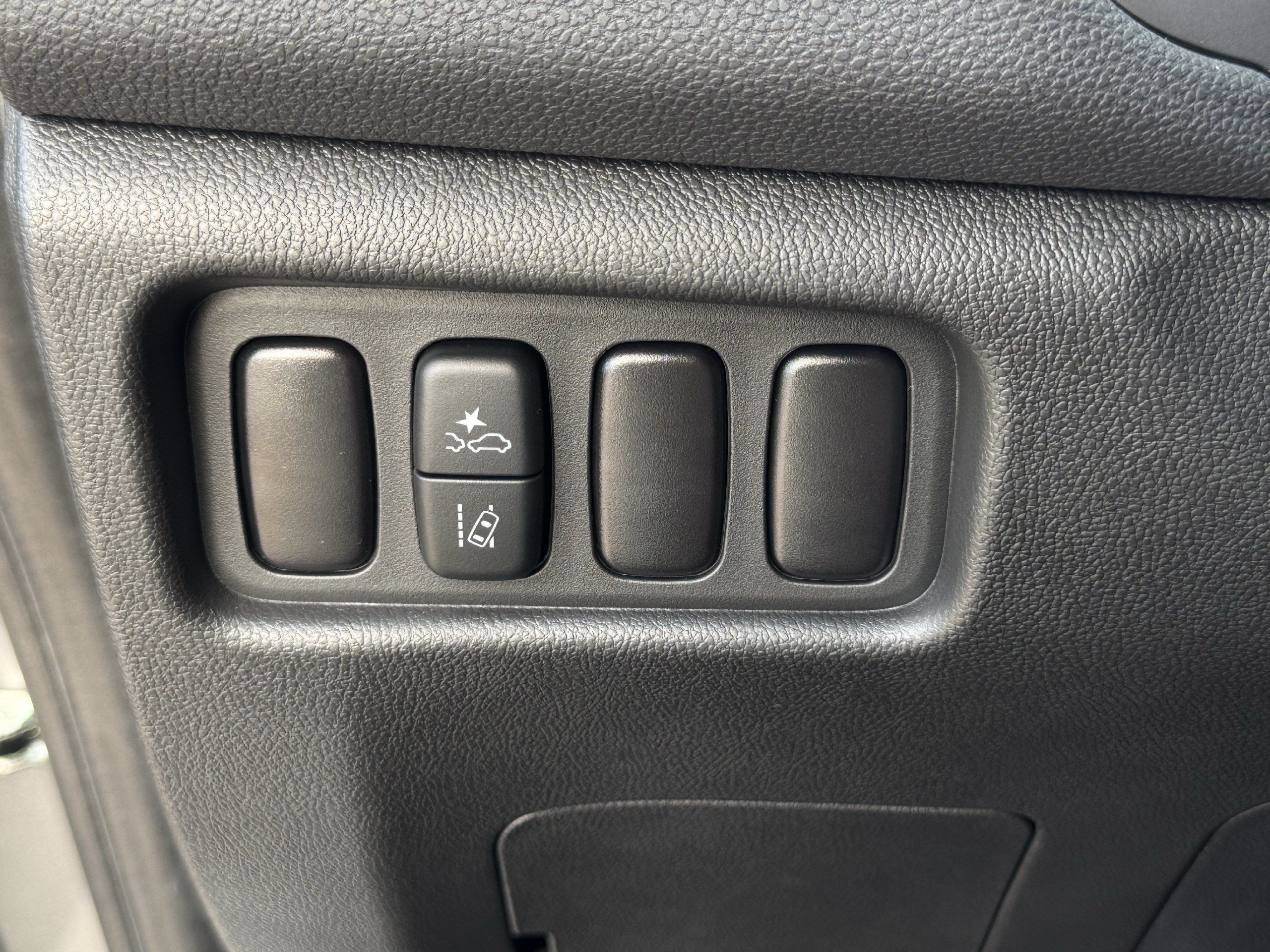New 2027 Mitsubishi Outlander Sport FWD image 17