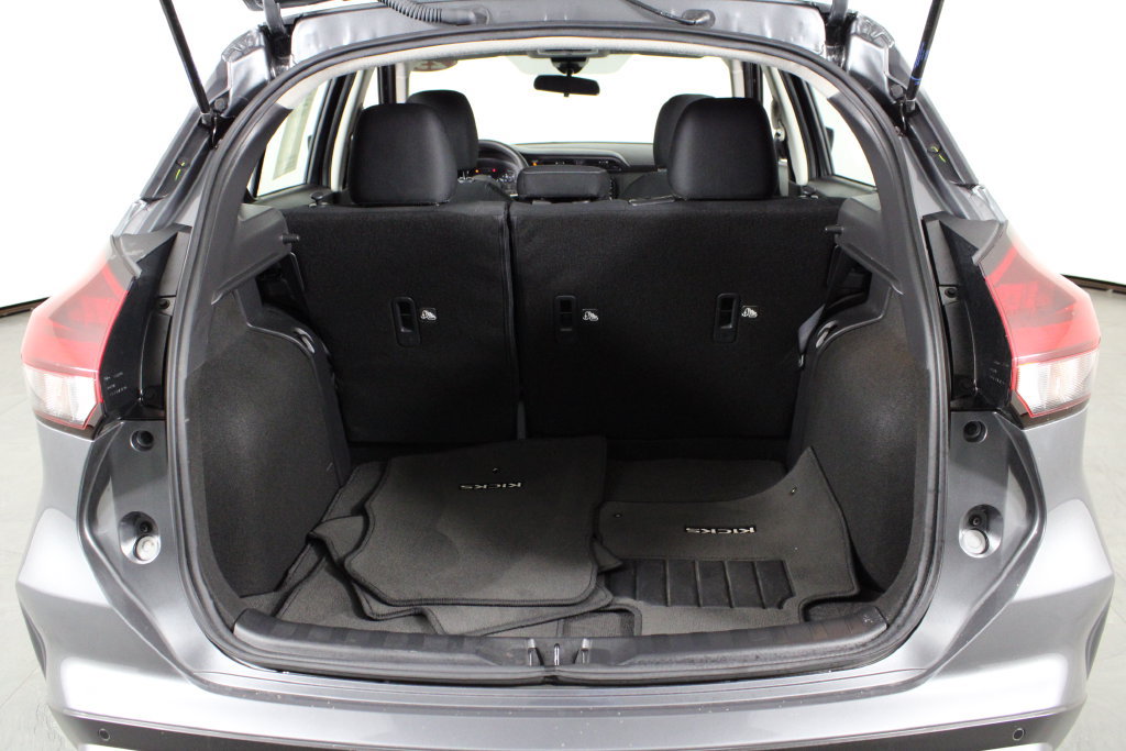 Certified 2023 Nissan Kicks SV FWD image 17