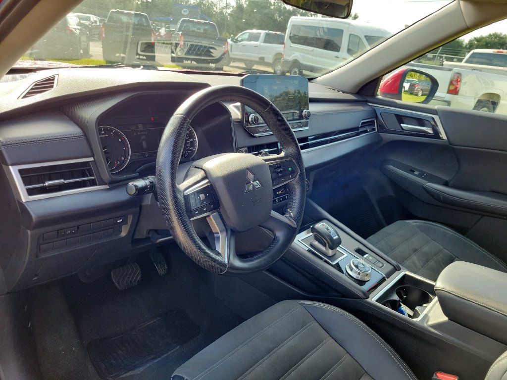 Used 2024 Mitsubishi Outlander SE Black Edition AWD/4WD image 24