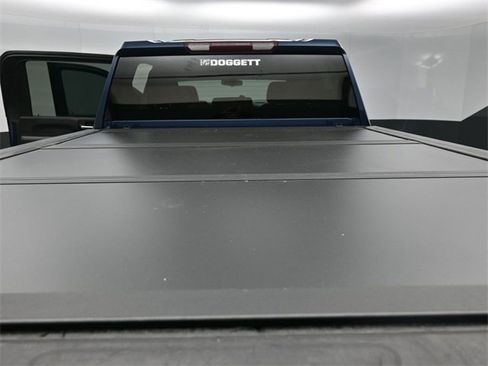 Used 2022 Chevrolet Silverado 2500 Custom w/ Custom Convenience Package image 14