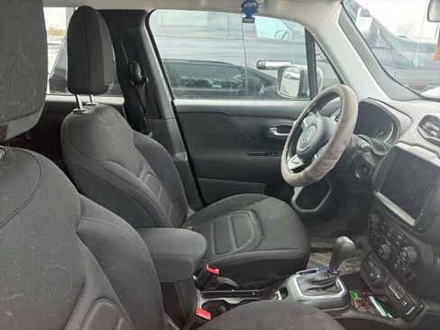 Certified 2021 Jeep Renegade Latitude w/ Luxury Group I image 7