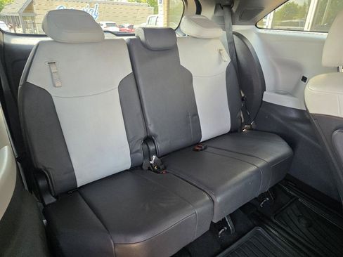 Used 2023 Toyota Sienna XSE w/ XSE Plus Package AWD/4WD image 24