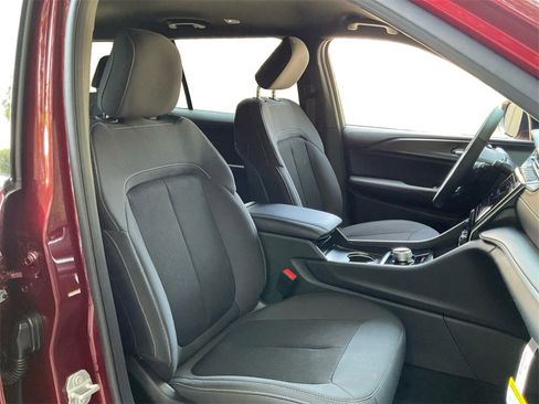 New 2025 Jeep Grand Cherokee L Laredo w/ Luxury Tech Group I image 27