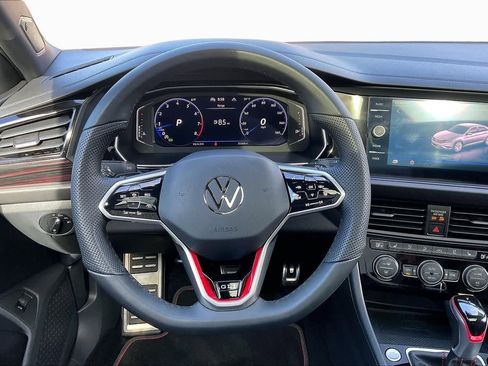 Used 2024 Volkswagen Jetta GLI Autobahn image 5