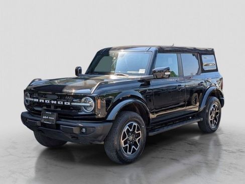 Used 2022 Ford Bronco Outer Banks AWD/4WD image 1