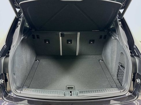 New 2025 Porsche Macan image 27