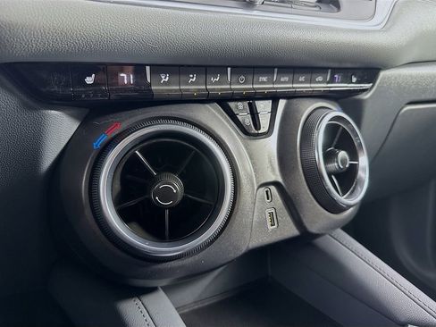 Used 2020 Chevrolet Blazer LT image 18