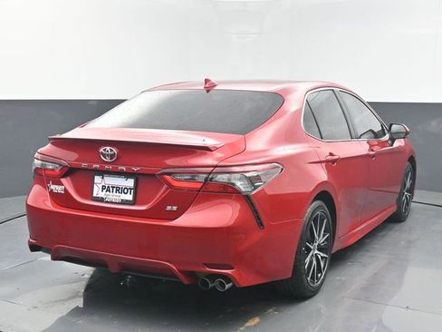 Used 2023 Toyota Camry SE image 5