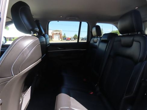 Used 2023 Jeep Grand Cherokee Limited w/ Luxury Tech Group II AWD/4WD image 24