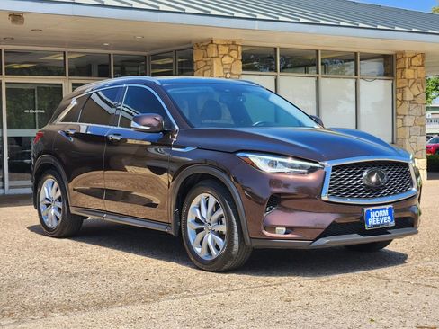Used 2020 INFINITI QX50 Luxe image 3