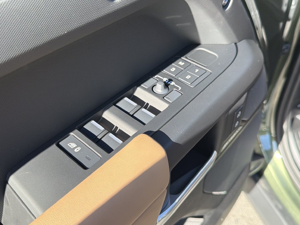 New 2026 Land Rover Defender 110 S AWD/4WD image 20