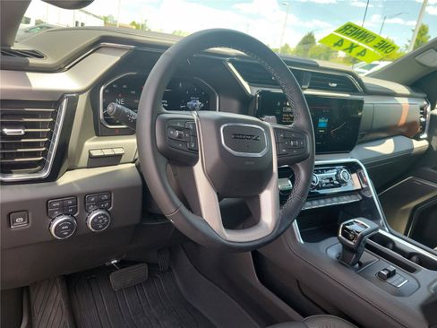 Used 2025 GMC Sierra 1500 Denali w/ Denali Reserve Package AWD/4WD image 19