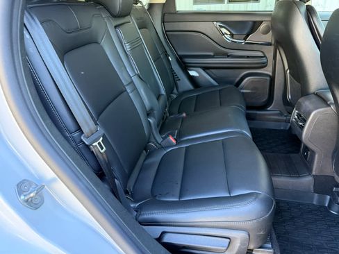 Used 2025 Lincoln Corsair AWD image 8