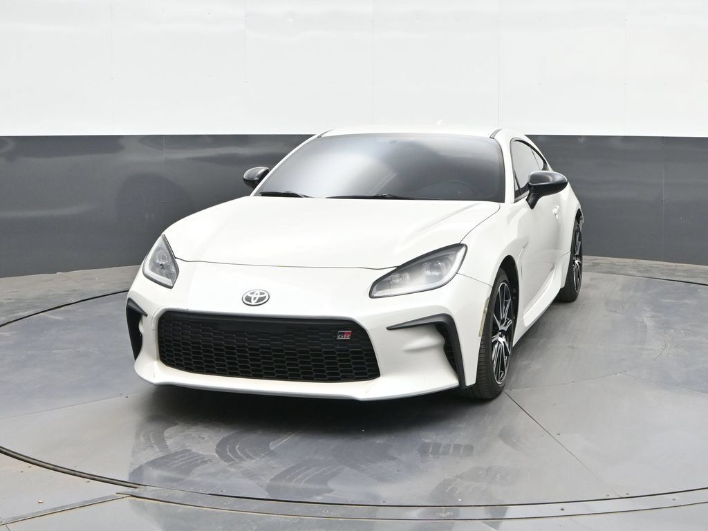 Used 2023 Toyota GR86 RWD image 22