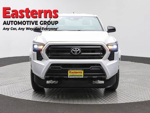 Used 2025 Toyota Tacoma SR RWD image 2