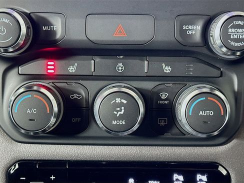 Used 2022 RAM 1500 Big Horn image 24