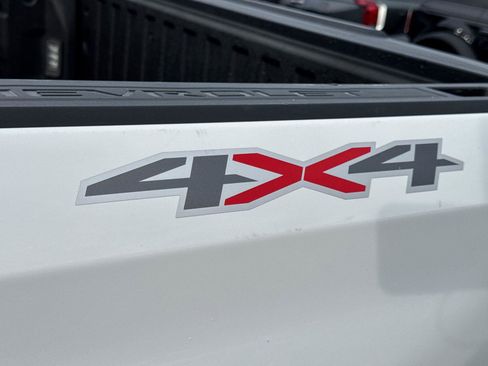 Used 2024 Chevrolet Silverado 1500 Custom image 19