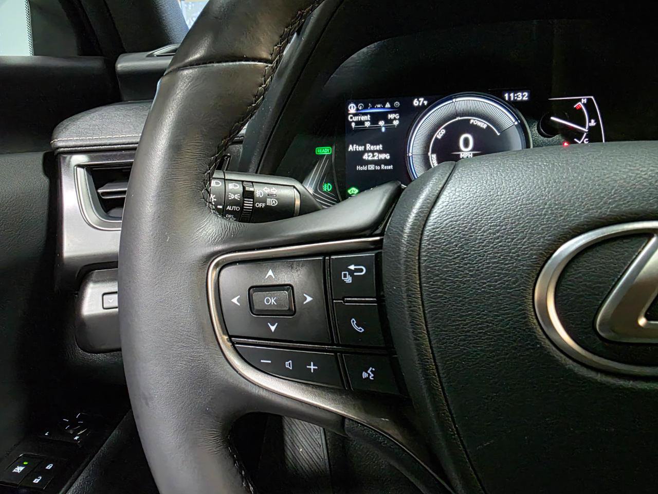 Used 2024 Lexus UX 250h F Sport FWD image 29