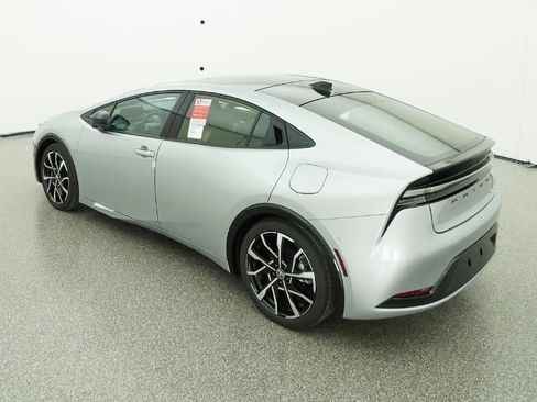 New 2026 Toyota Prius Plug-In Hybrid FWD image 5