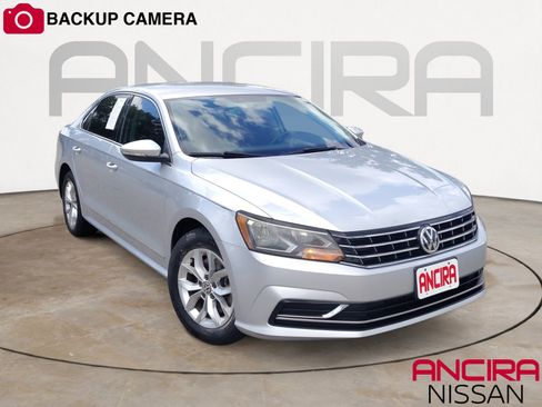 Used 2017 Volkswagen Passat 1.8T S FWD image 1