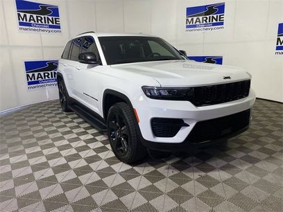 Used 2023 Jeep Grand Cherokee Altitude