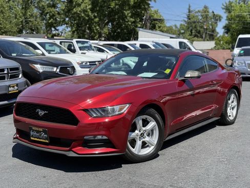Used 2017 Ford Mustang Coupe RWD image 1