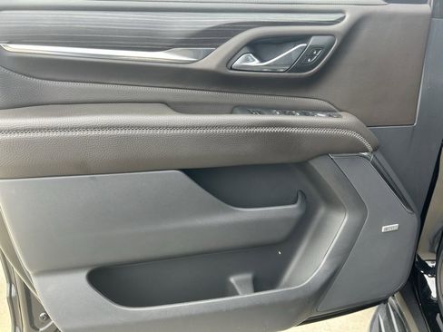 Used 2023 GMC Yukon XL Denali image 3