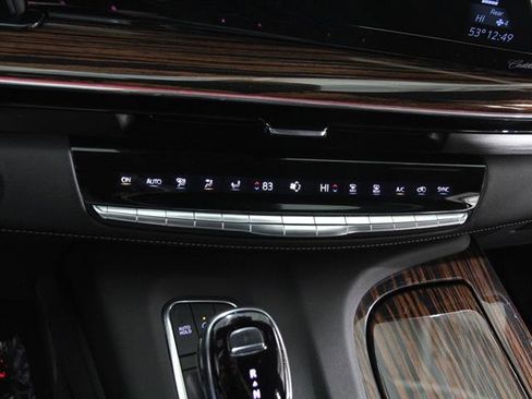 Certified 2024 Cadillac Escalade ESV Premium Luxury image 16