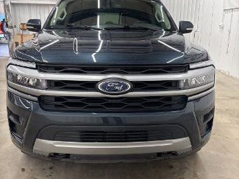 Certified 2022 Ford Expedition XLT AWD/4WD image 3