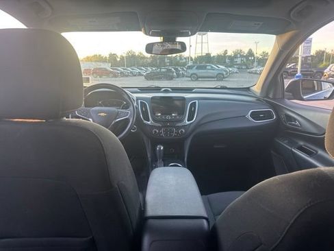 Used 2018 Chevrolet Equinox LT w/ Sun & Infotainment Package FWD image 14