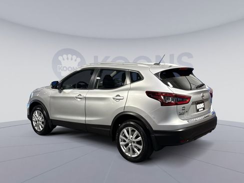 Used 2022 Nissan Rogue Sport SV image 4