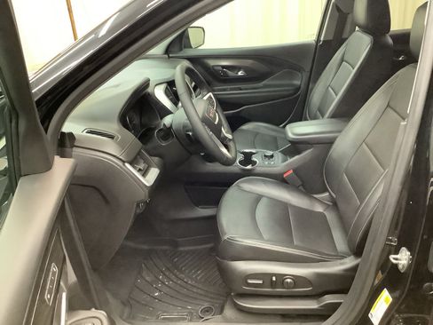 Used 2024 GMC Terrain SLT FWD image 14