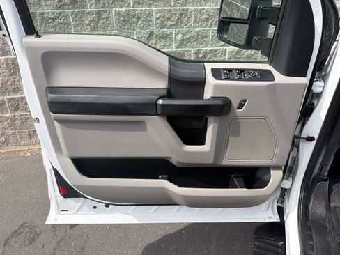 Used 2021 Ford F250 XL w/ Power Equipment Group AWD/4WD image 11