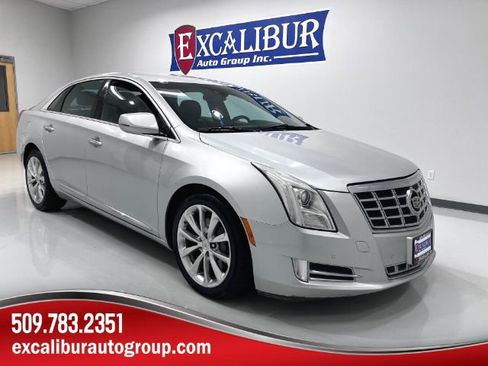 Used 2013 Cadillac XTS Premium image 4
