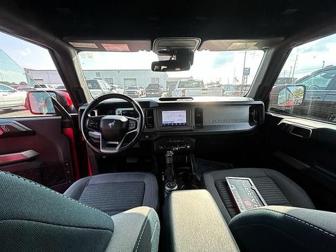 Used 2023 Ford Bronco Outer Banks AWD/4WD image 13