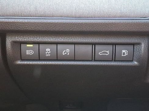 Used 2025 Toyota Camry LE AWD/4WD image 25