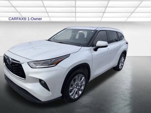 Used 2022 Toyota Highlander Limited image 24