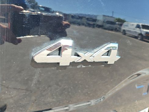Used 2021 Toyota Tacoma TRD Off-Road w/ Technology Package AWD/4WD image 16