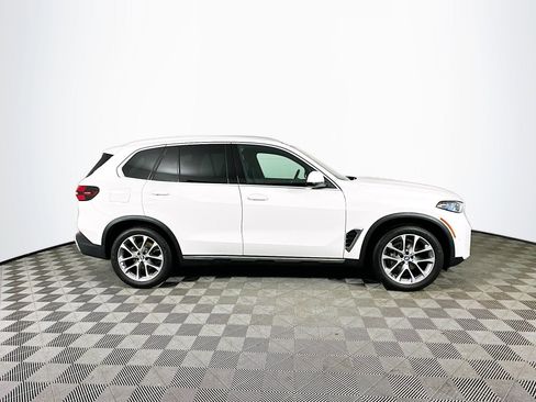 Used 2025 BMW X5 xDrive40i w/ Parking Assistance Package image 8