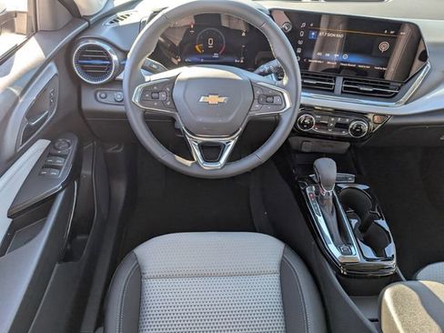 New 2026 Chevrolet Trax LT w/ Driver Confidence Package image 7