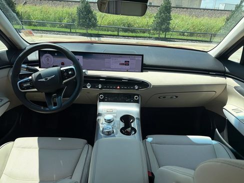 Certified 2026 Genesis GV70 2.5T Advanced AWD/4WD image 12