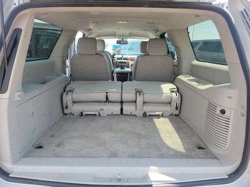 Used 2014 Chevrolet Suburban LT w/ Luxury Package AWD/4WD image 16