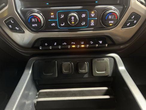 Used 2018 GMC Sierra 3500 Denali w/ Duramax Plus Package image 20