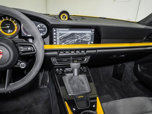 Used 2022 Porsche 911 GT3 image 27