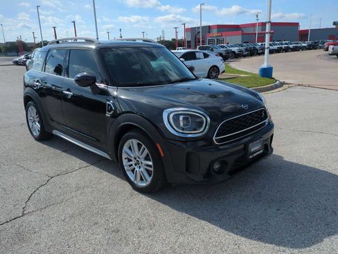Used 2023 MINI Cooper Countryman S FWD image 2
