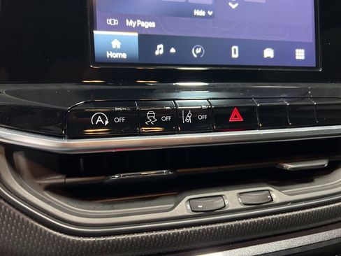 Used 2022 Jeep Compass Altitude image 31